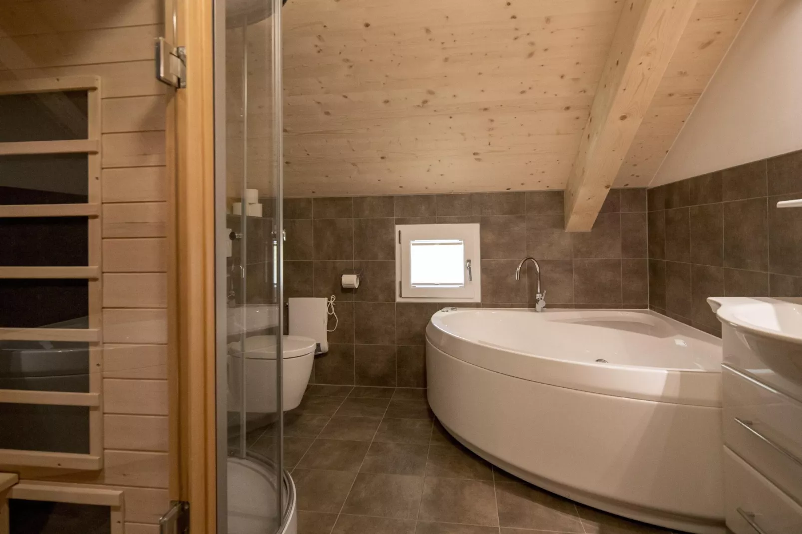 Kreischberg Chalets 53-Bathroom