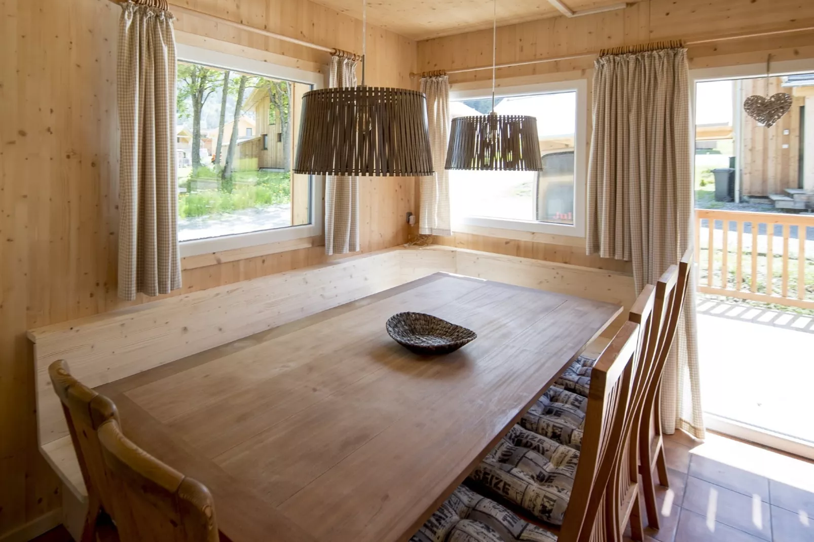 Kreischberg Chalets 48-Dining room