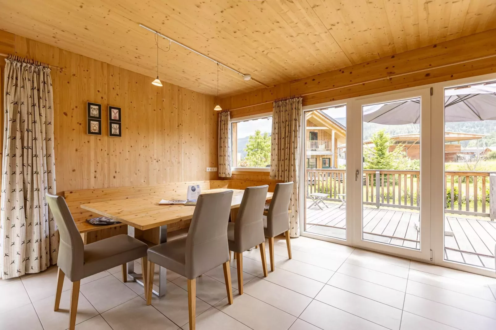 Kreischberg Chalets 39-Dining room