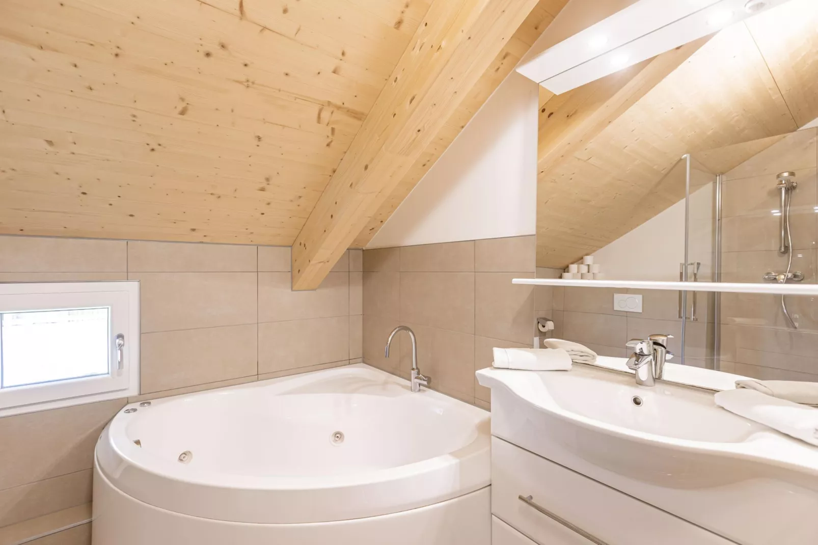 Kreischberg Chalets 39-Bathroom