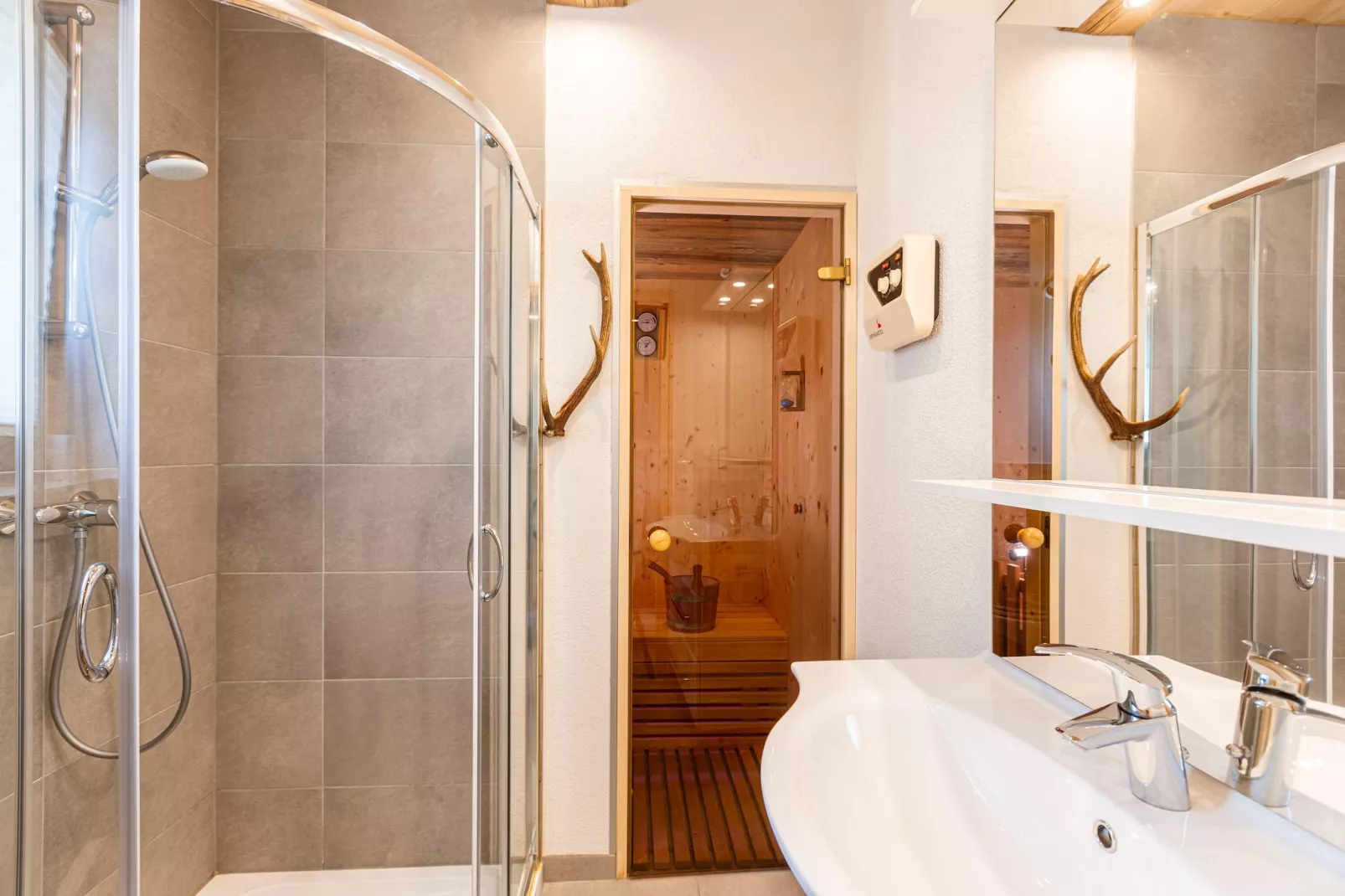 Kreischberg Chalet 29a-Bathroom