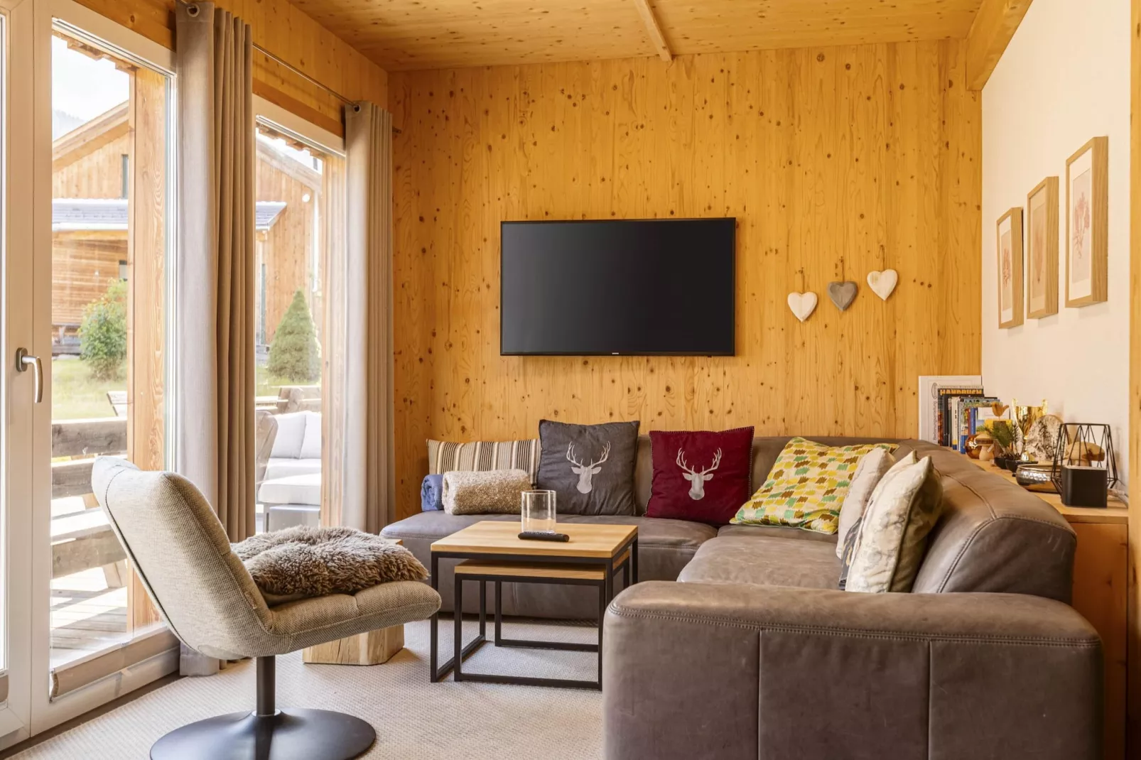 Kreischberg Chalets 62a-Living room