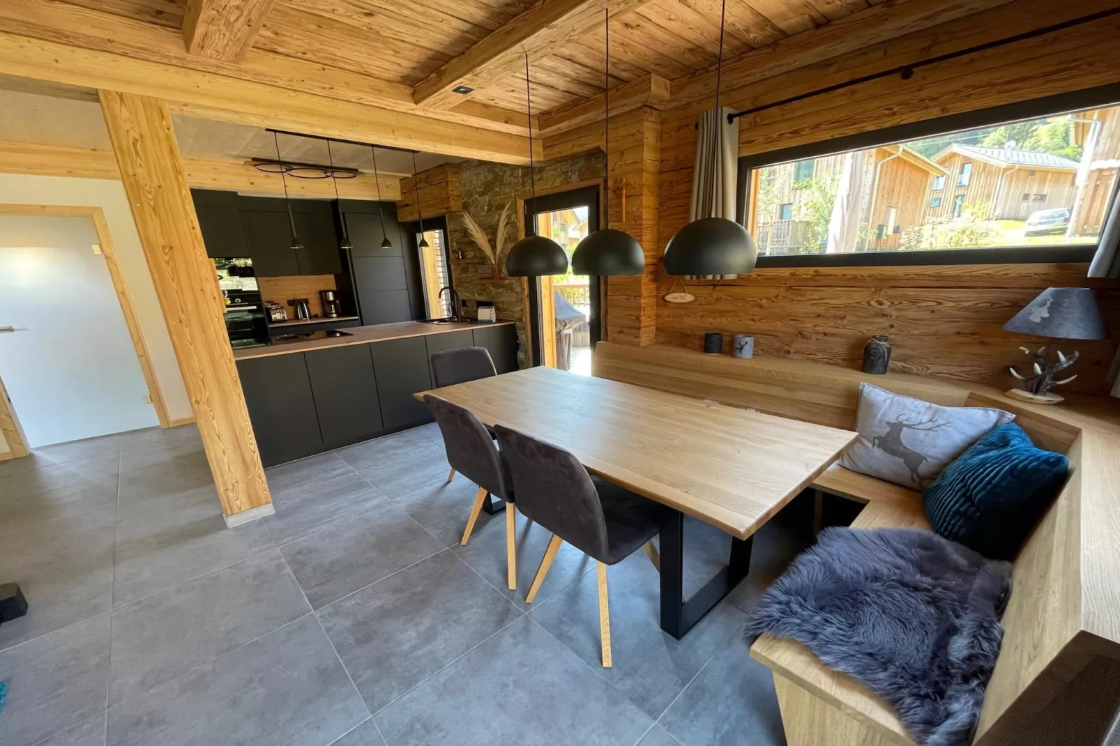 Kreischberg Chalets 52-Dining room