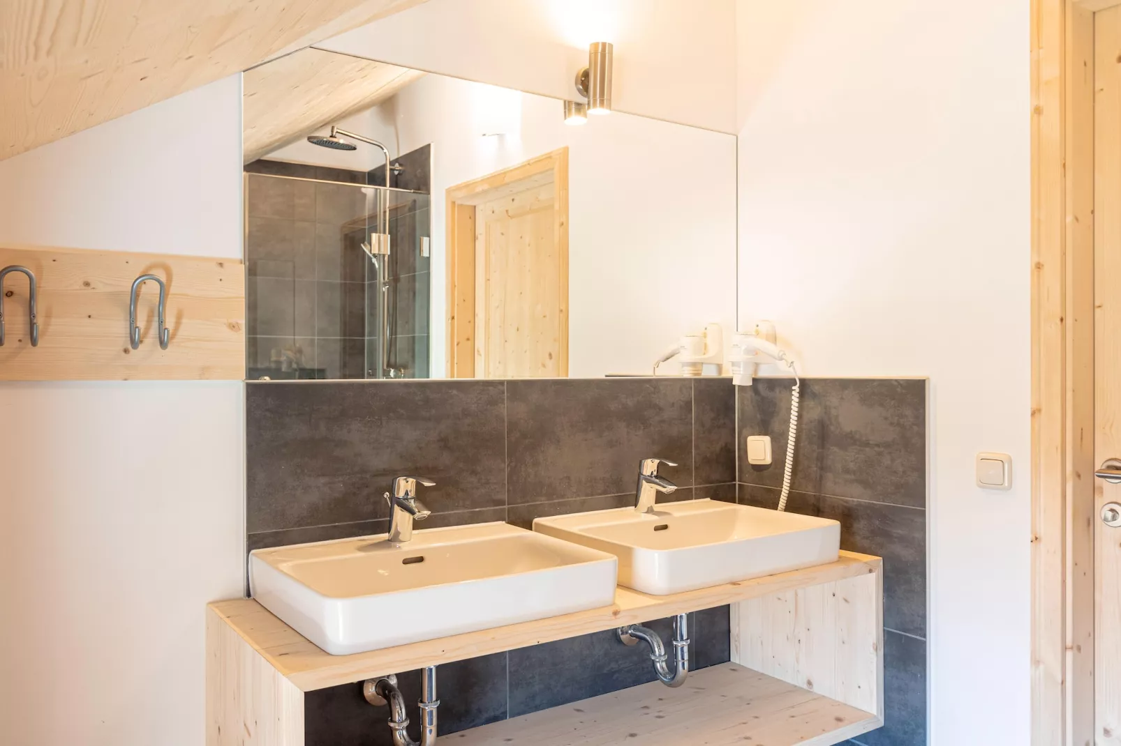 Kreischberg Chalet 31b-Bathroom