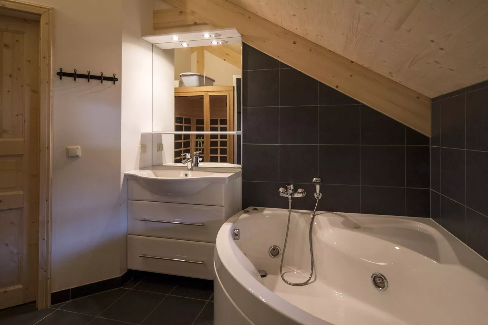 Kreischberg Chalets 47b-Bathroom