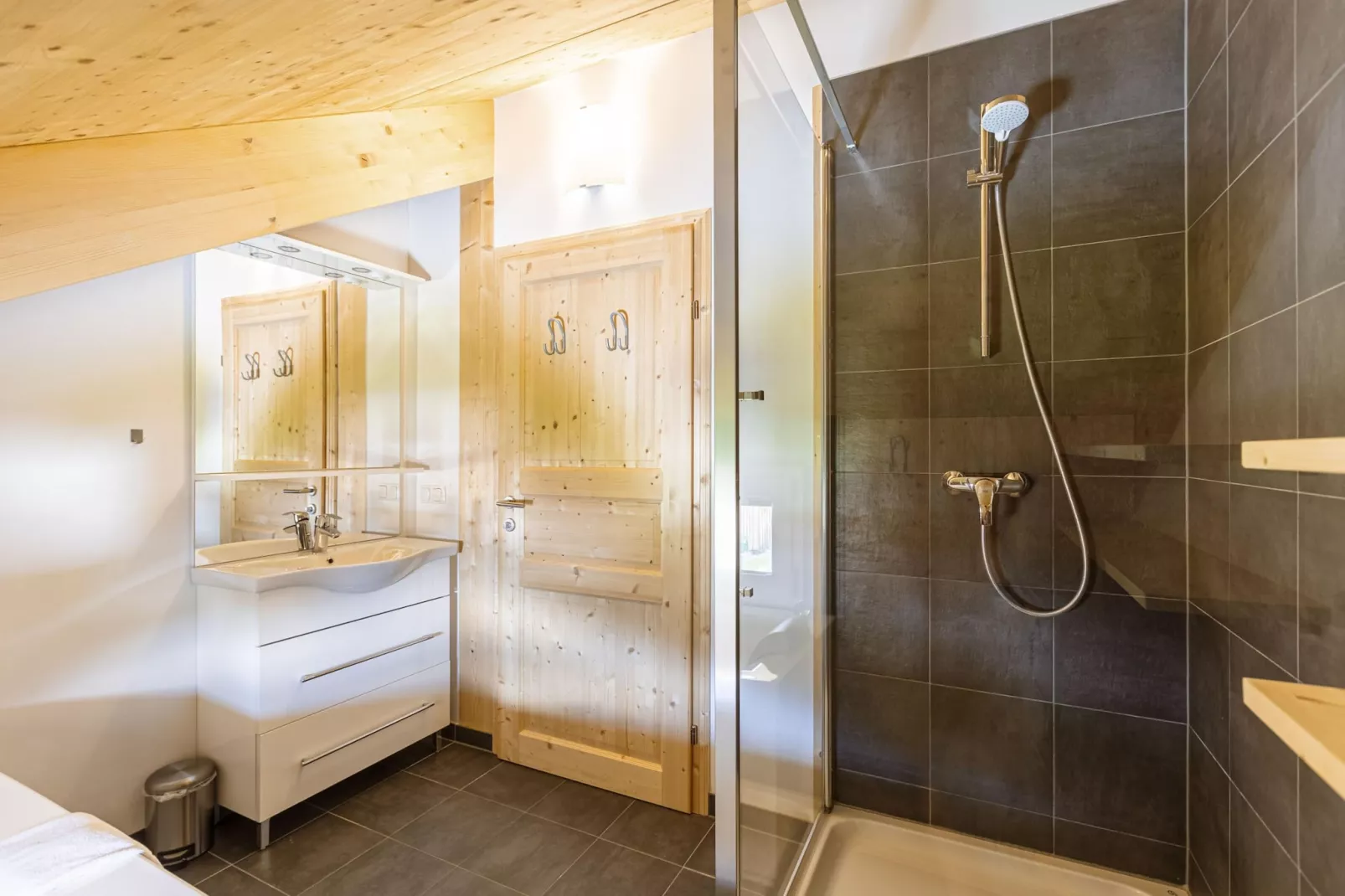 Kreischberg Chalets 49b-Bathroom