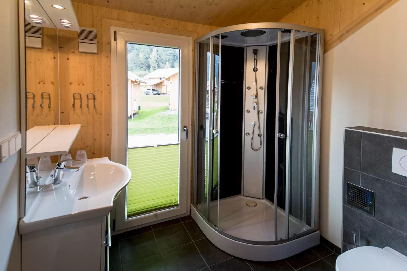 Kreischberg Chalet 33-Bathroom