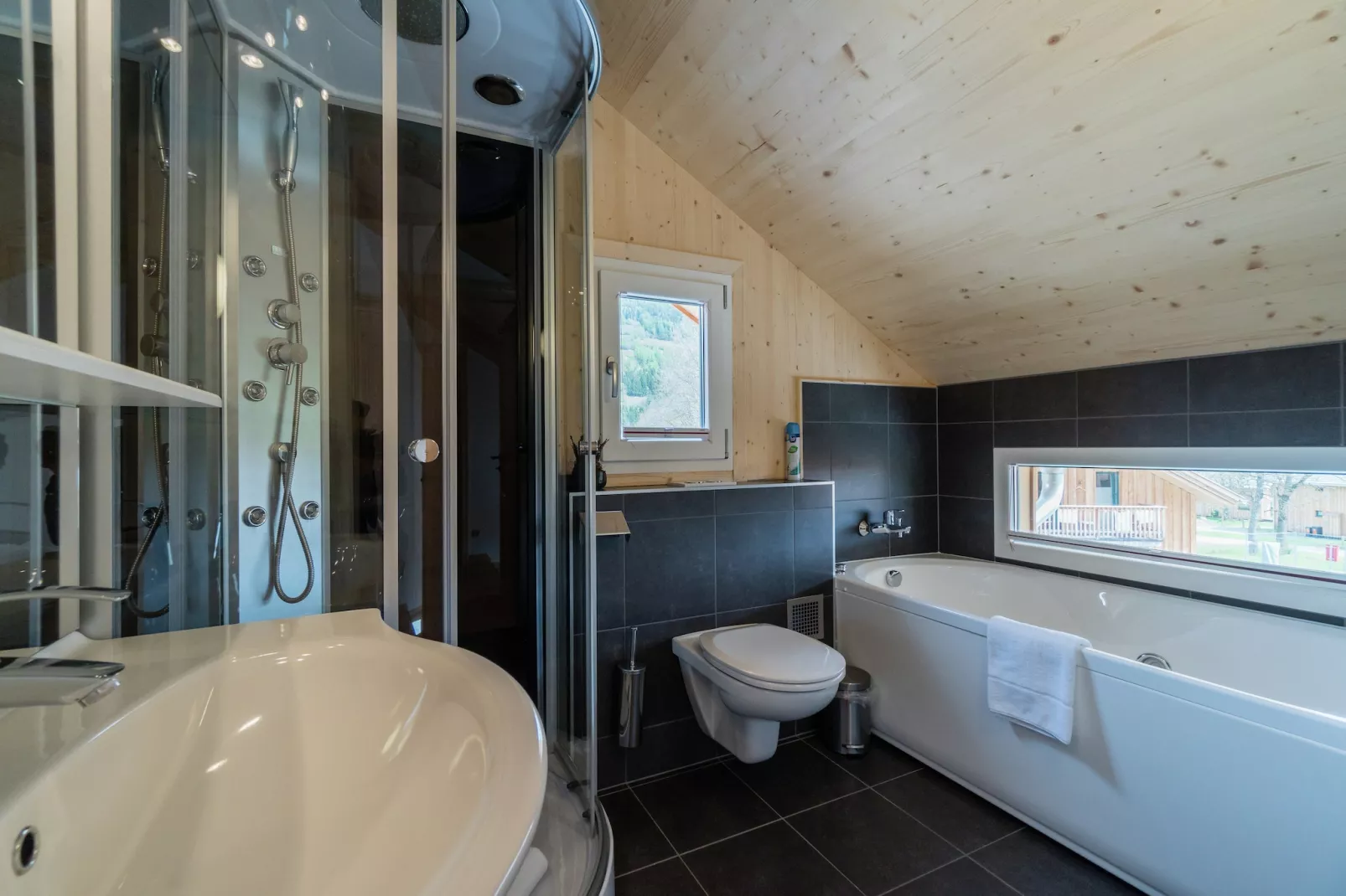 Kreischberg Chalets 36-Bathroom