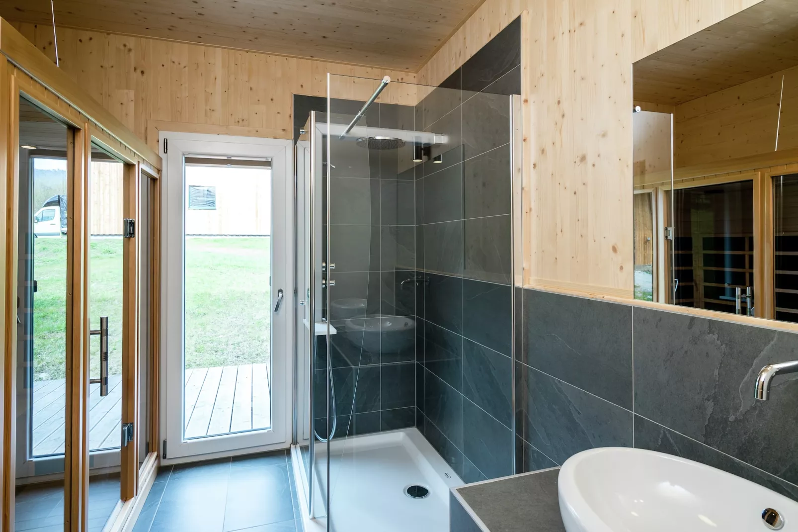 Kreischberg Chalets 25b-Bathroom