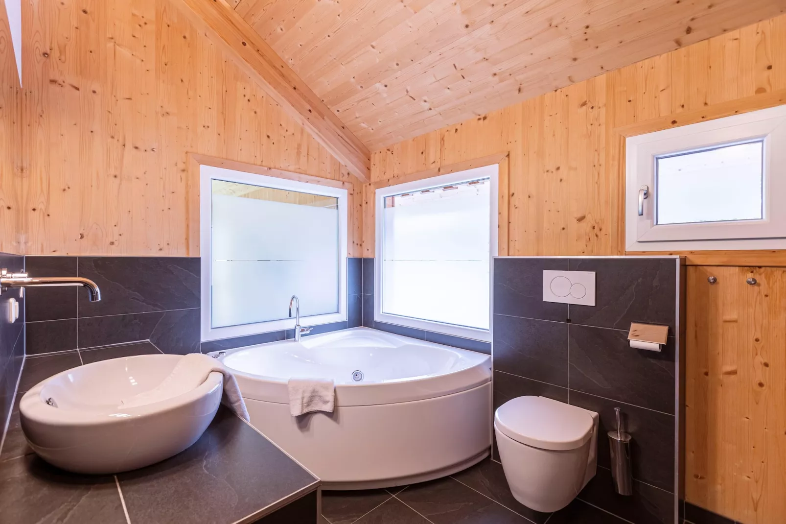 Kreischberg Chalets 26-Bathroom