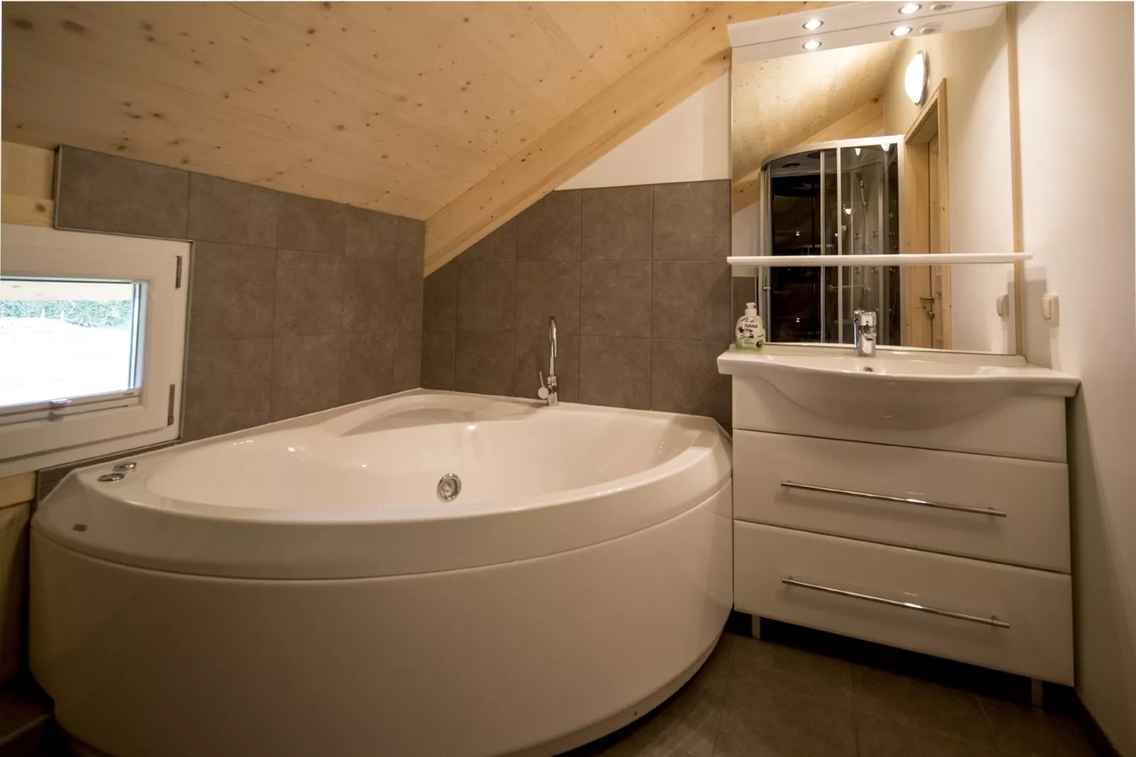 Kreischberg Chalets 34a-Bathroom