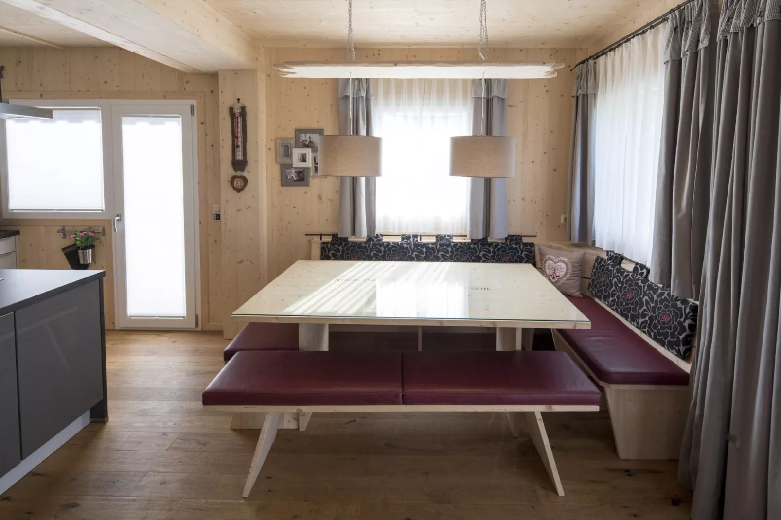 Kreischberg Chalets 56-Dining room