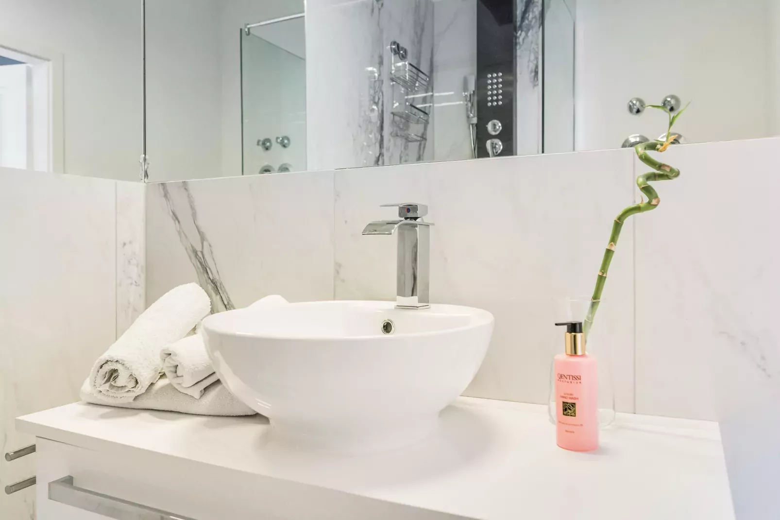 Ferienwohnung Bad Camberg im Taunus-Bathroom