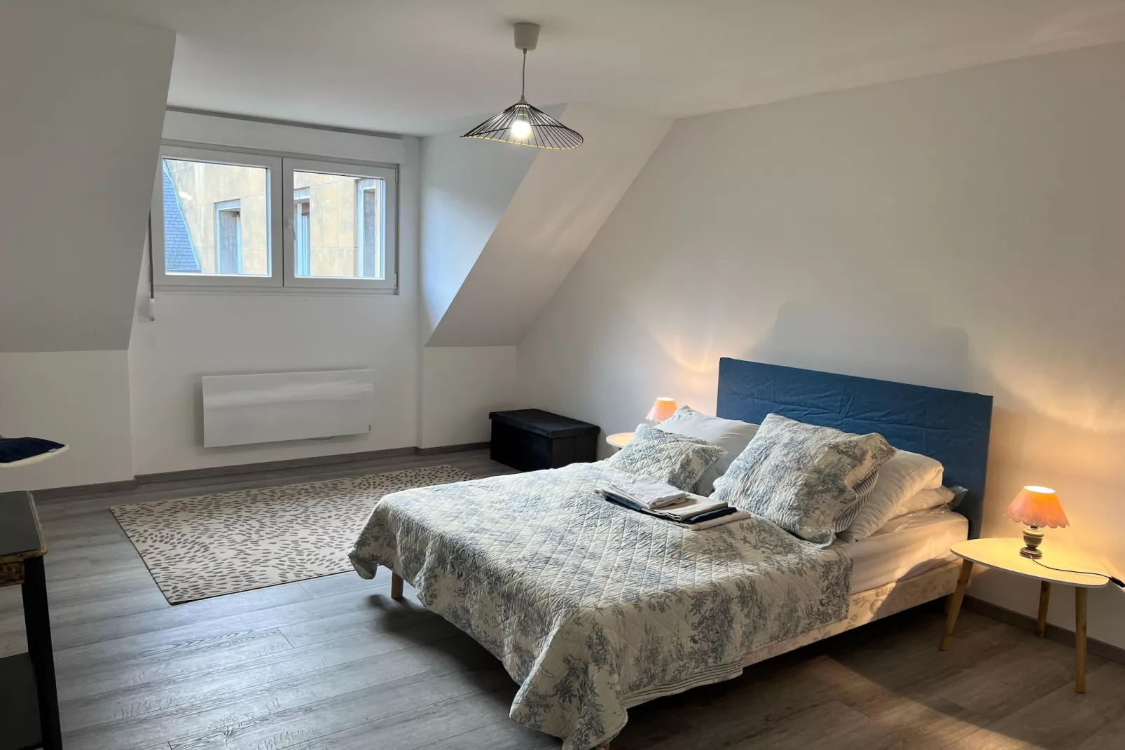 Le Phenix-Bedroom