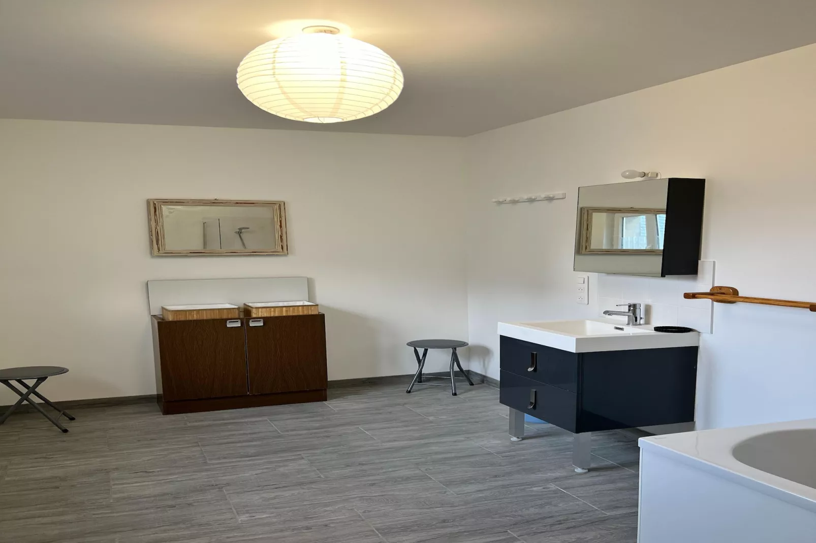 Le Phenix-Bathroom