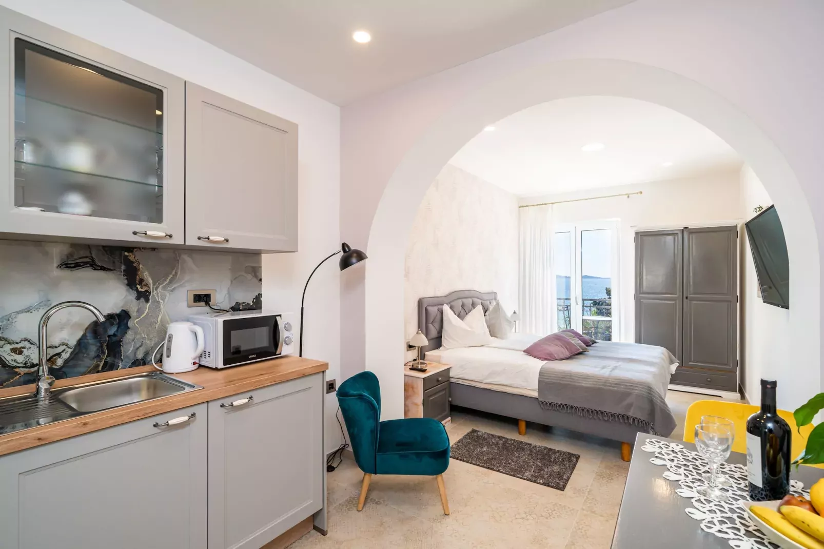 Apartment Villa Palma- Studio Apartment with Balcony and Sea View (Studio apartman 1)-Dining room