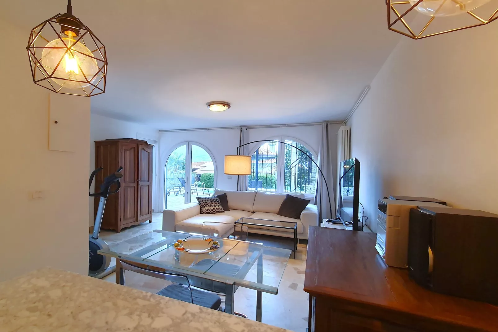 BIA-Living room