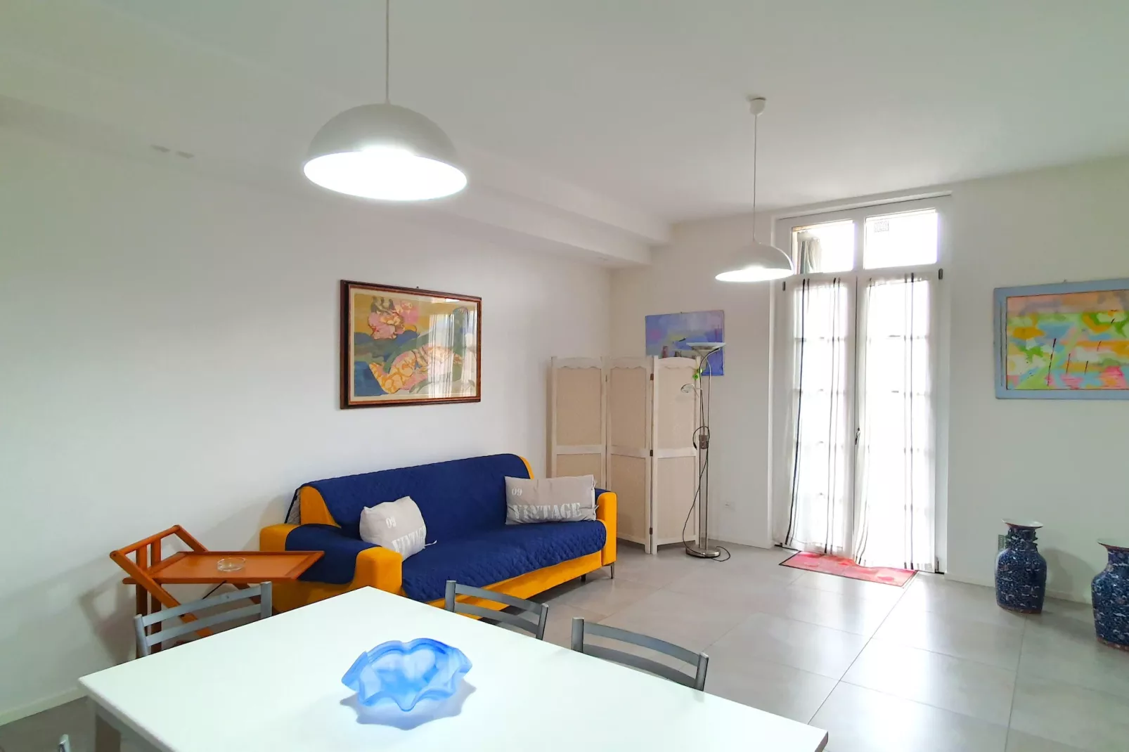 PAR 021-Living room