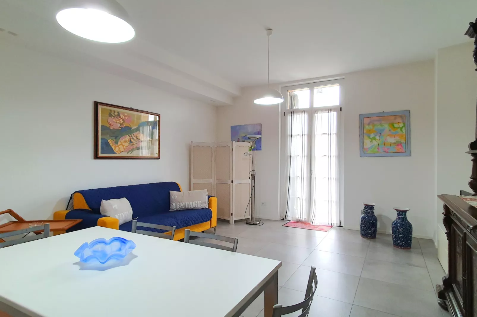 PAR 021-Living room