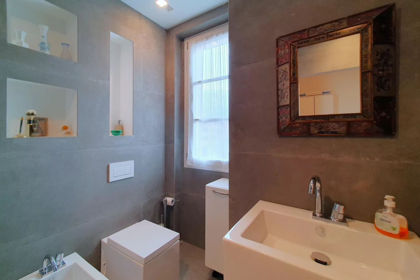 PAR 021-Bathroom