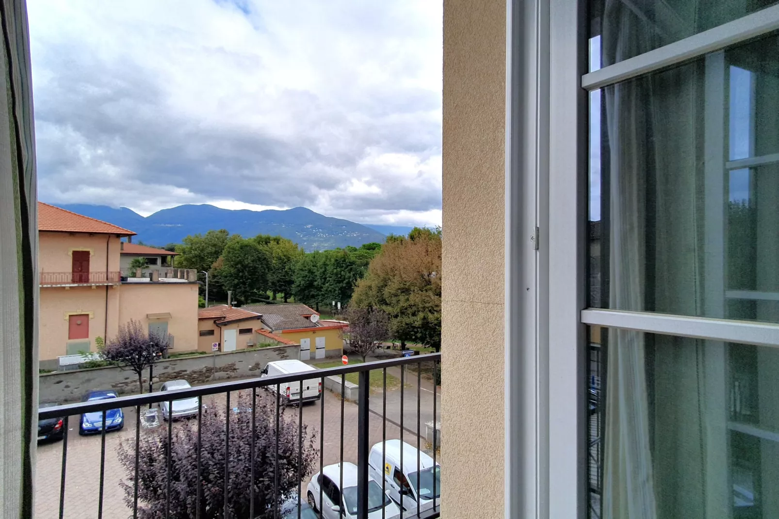PAR 021-Terrace balcony