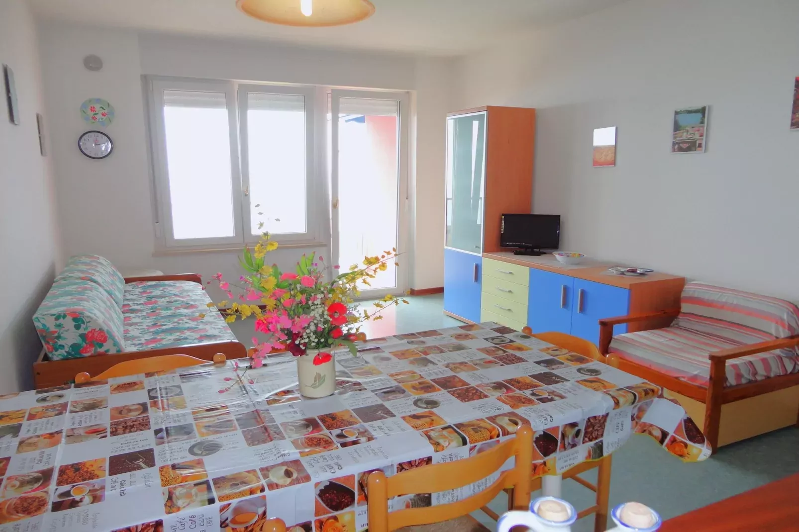 Miramare 6/17-Living room