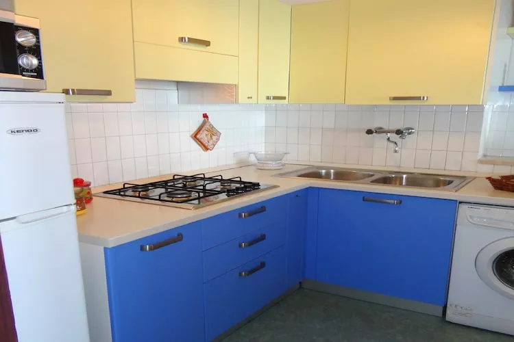 Miramare 6/17-Kitchen
