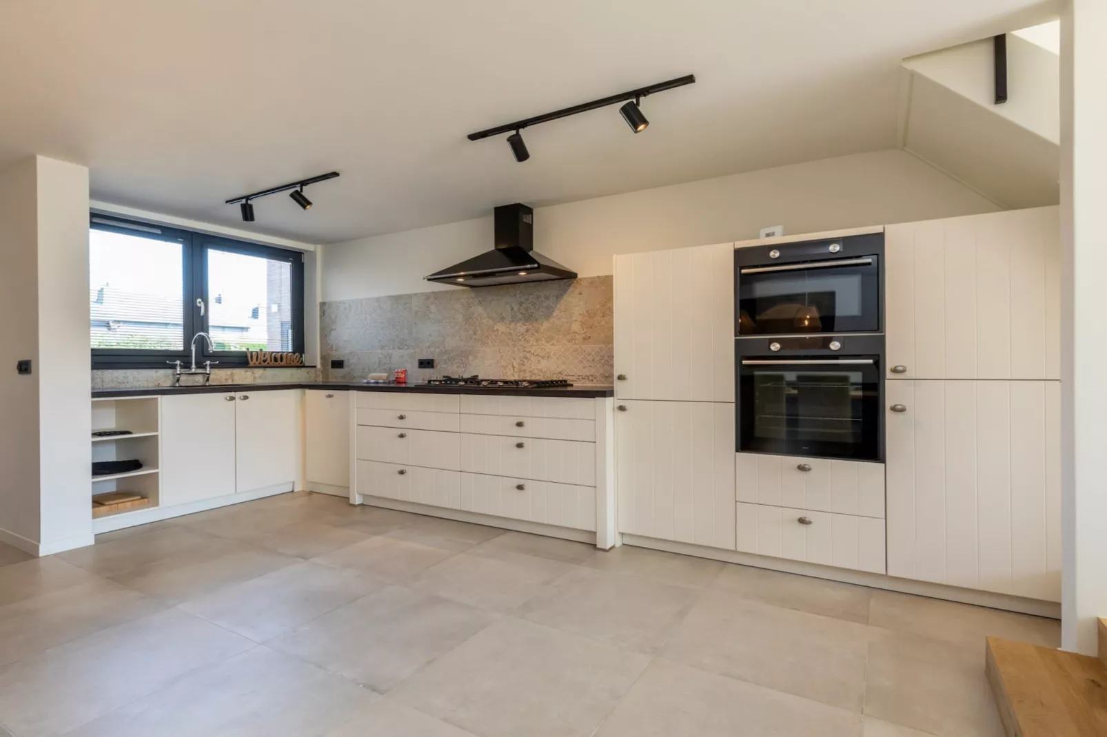 Lepelblad 42 en 44  Nieuwvliet-Bad-Kitchen