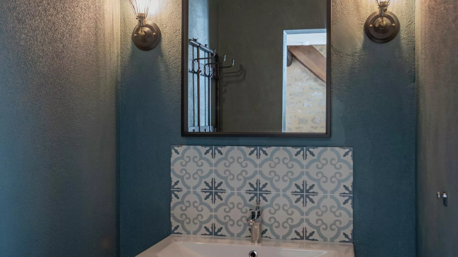 Lécurie-Bathroom