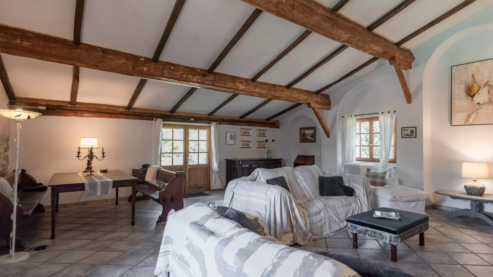 Le Pigeonnier de Villefloure-Living room