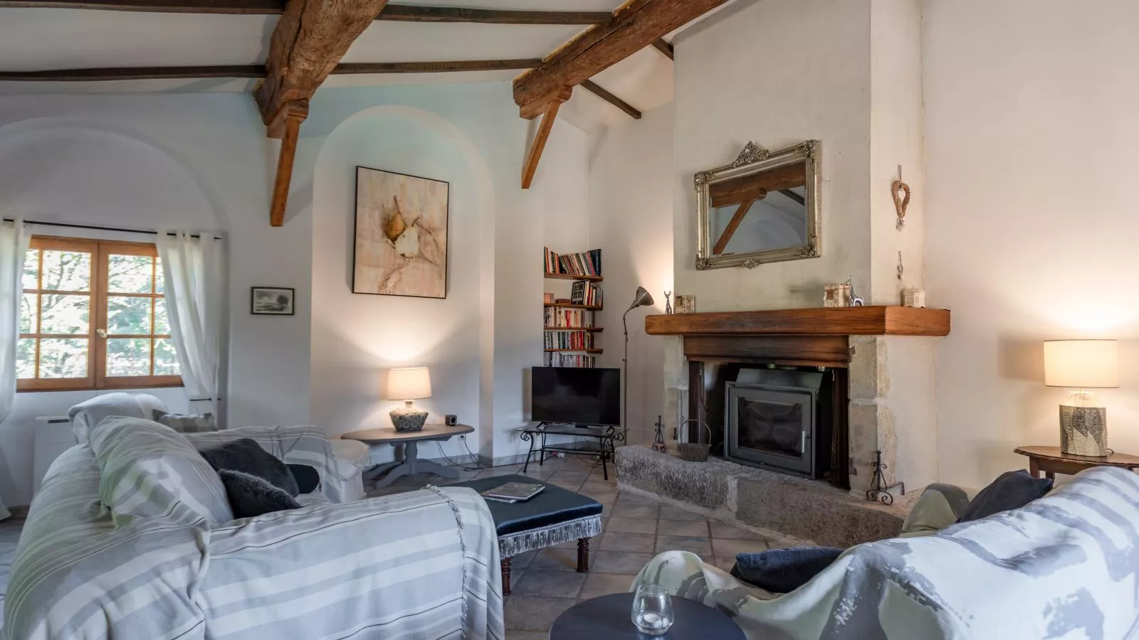 Le Pigeonnier de Villefloure-Living room