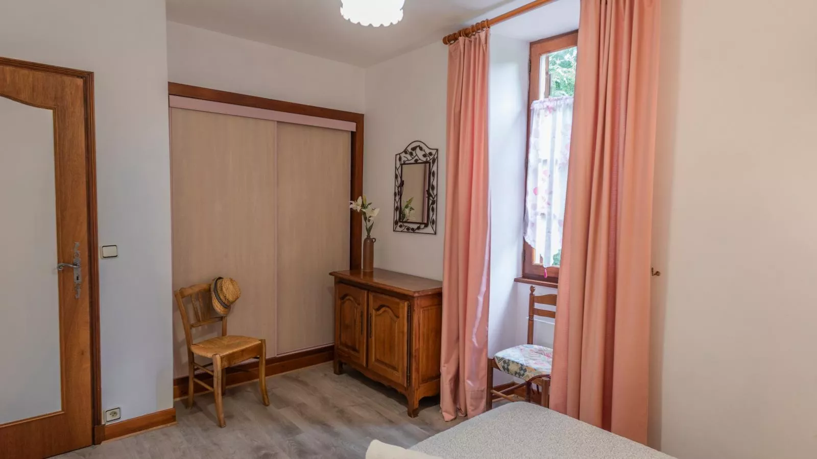 Gite Le Croix du Notaire-Bedroom