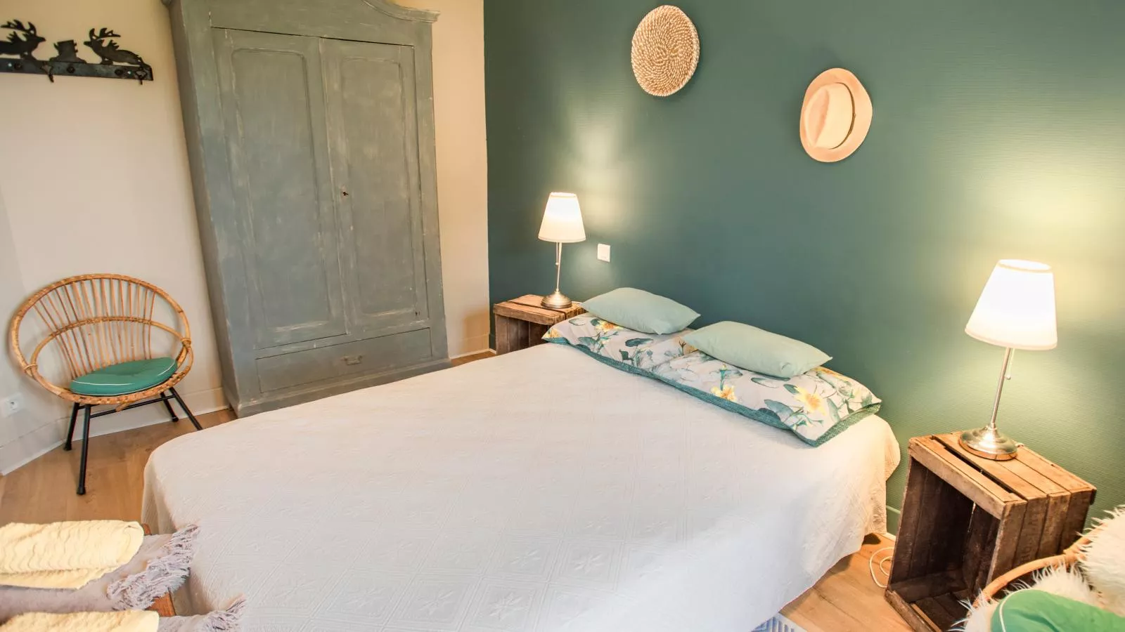 Le Pigeonnier Rouge-Schlafzimmer