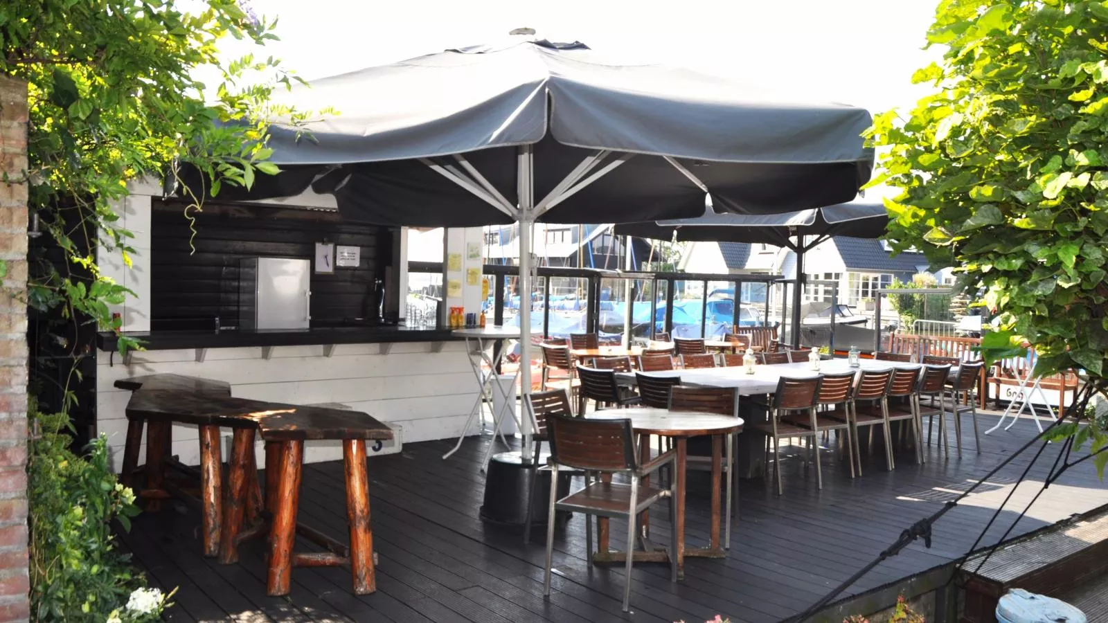 De Kaag Watersport Groepsaccommodatie - 80 pers-Gardens summer