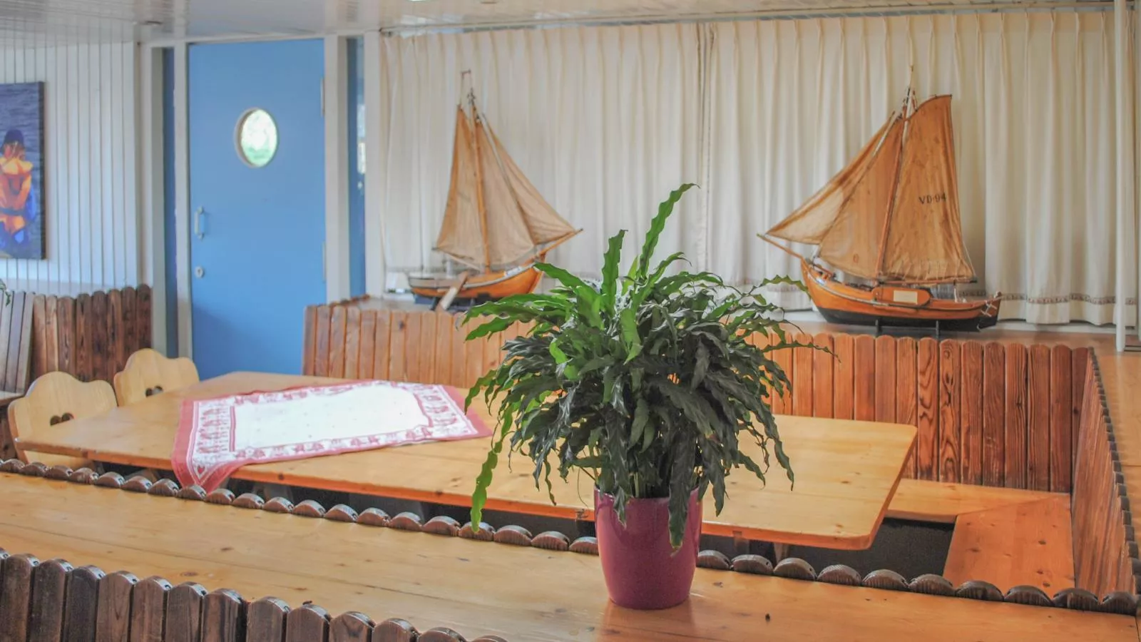 De Kaag Watersport Groepsaccommodatie - 80 pers-Dining room
