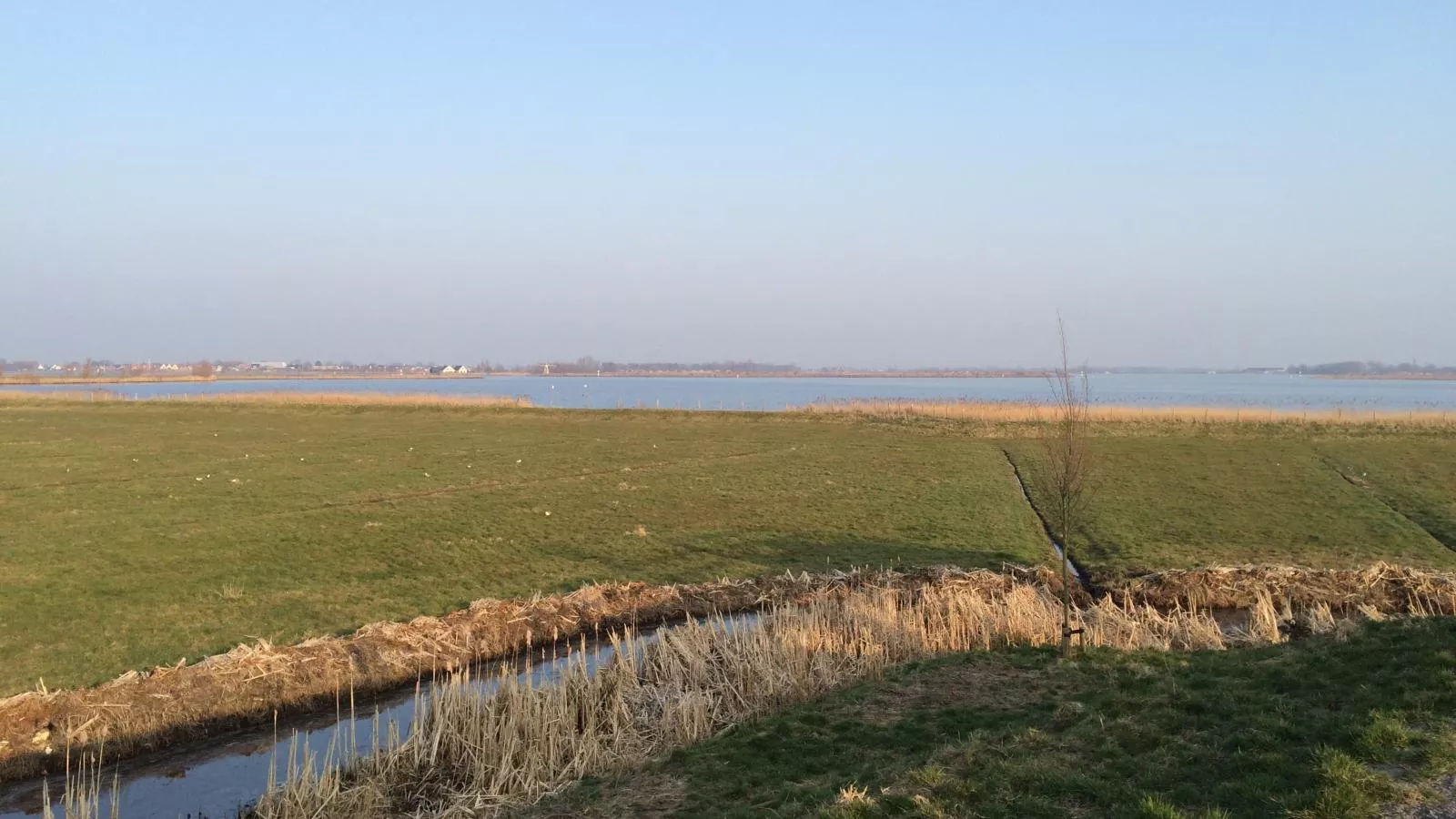 De Kaag Watersport Groepsaccommodatie - 80 pers-Areas summer 1km