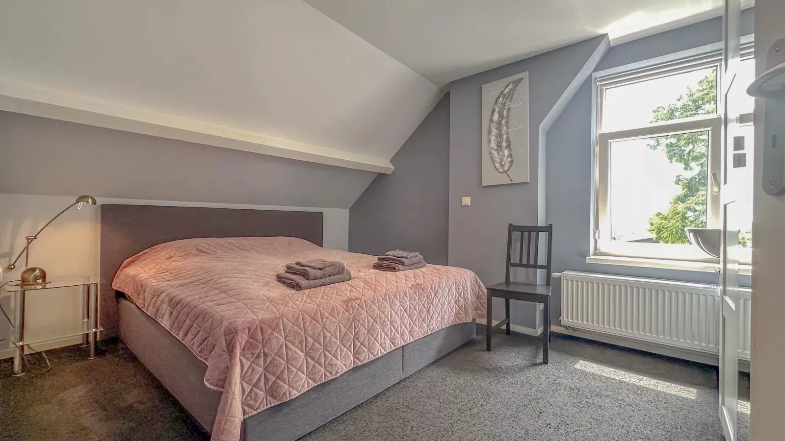 Bronzigt-Bedroom