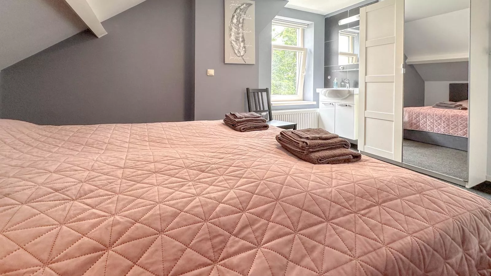 Bronzigt-Bedroom