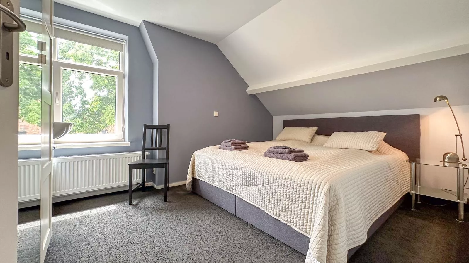 Bronzigt-Bedroom