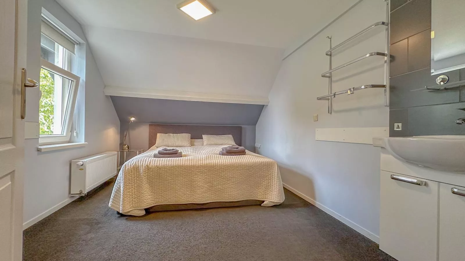 Bronzigt-Bedroom