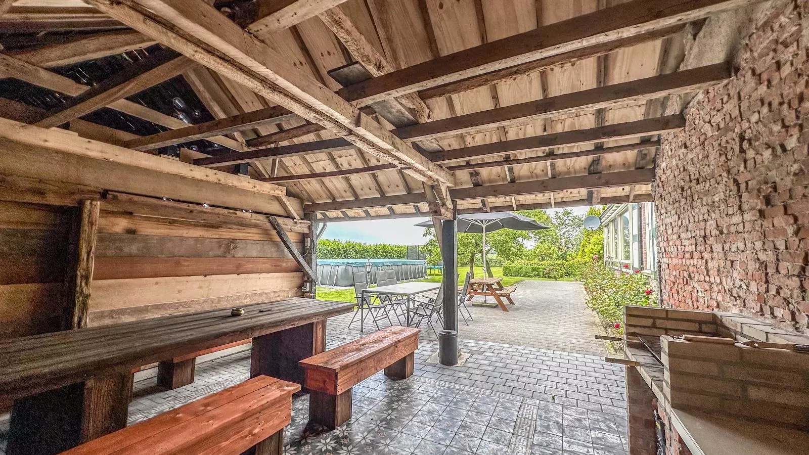 Bronzigt-Recreation room