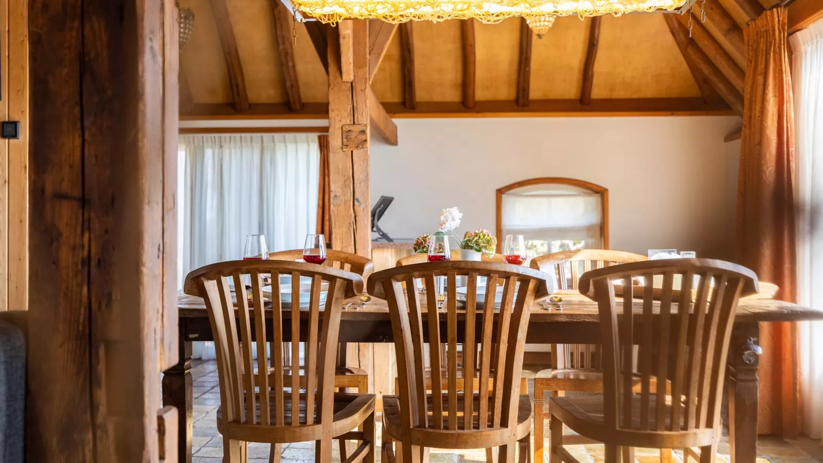 Het Koetshuis-Dining room