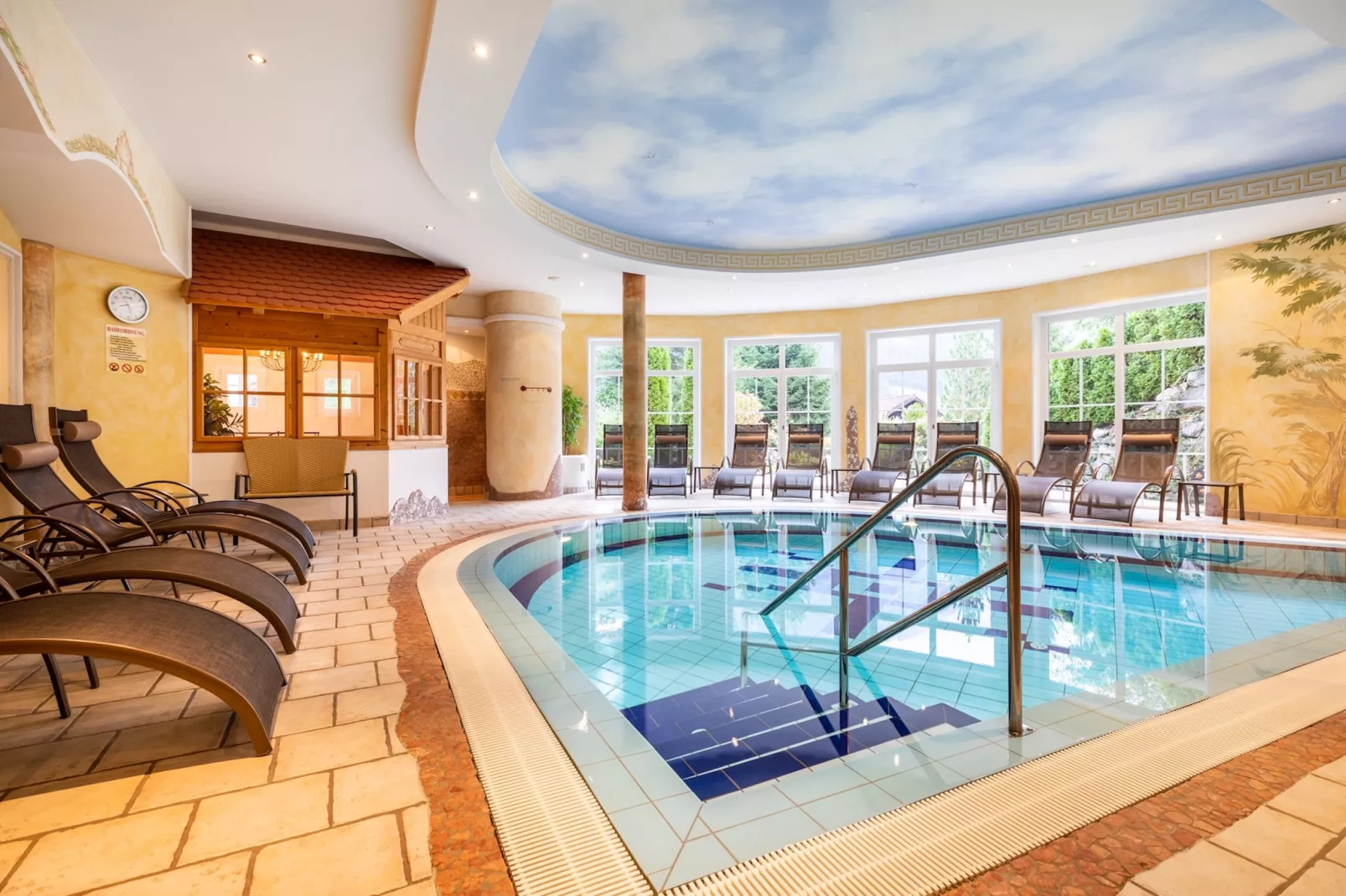 Wellness-Aparthotel-Kleinarl-Schwimmbad