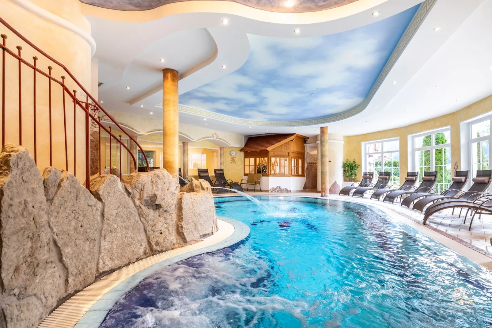 Wellness-Aparthotel-Kleinarl-Schwimmbad
