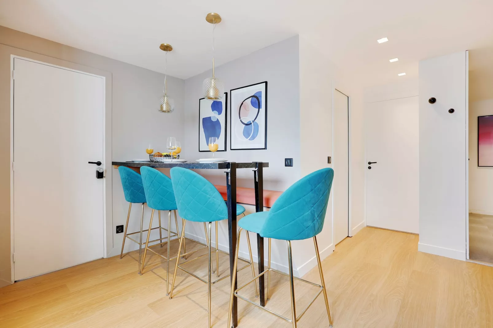 EC-1-PELEE-D-Dining room