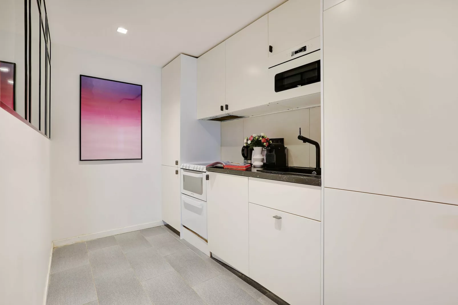 EC-1-PELEE-D-Kitchen