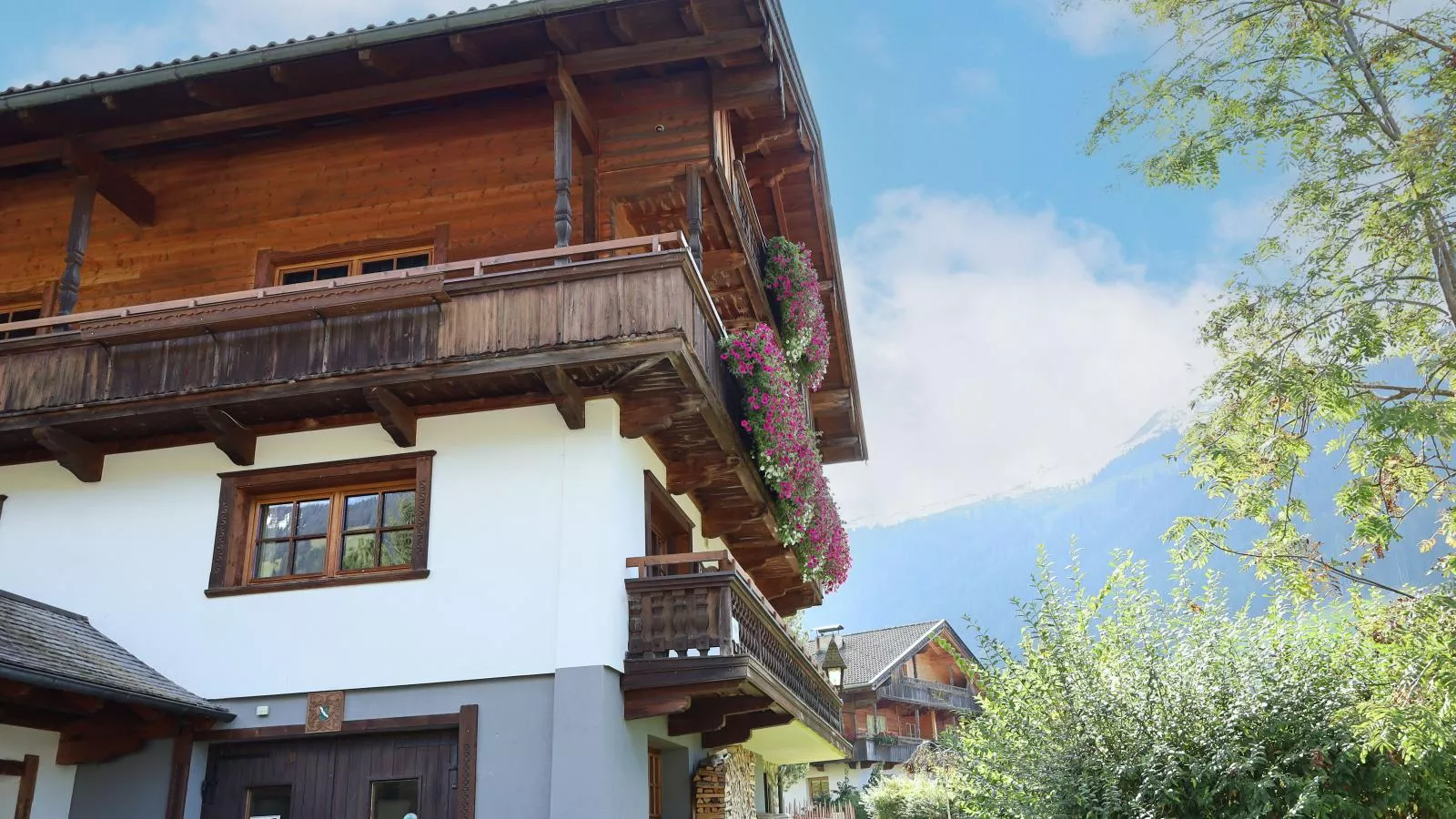 Birkheim-Exterior summer