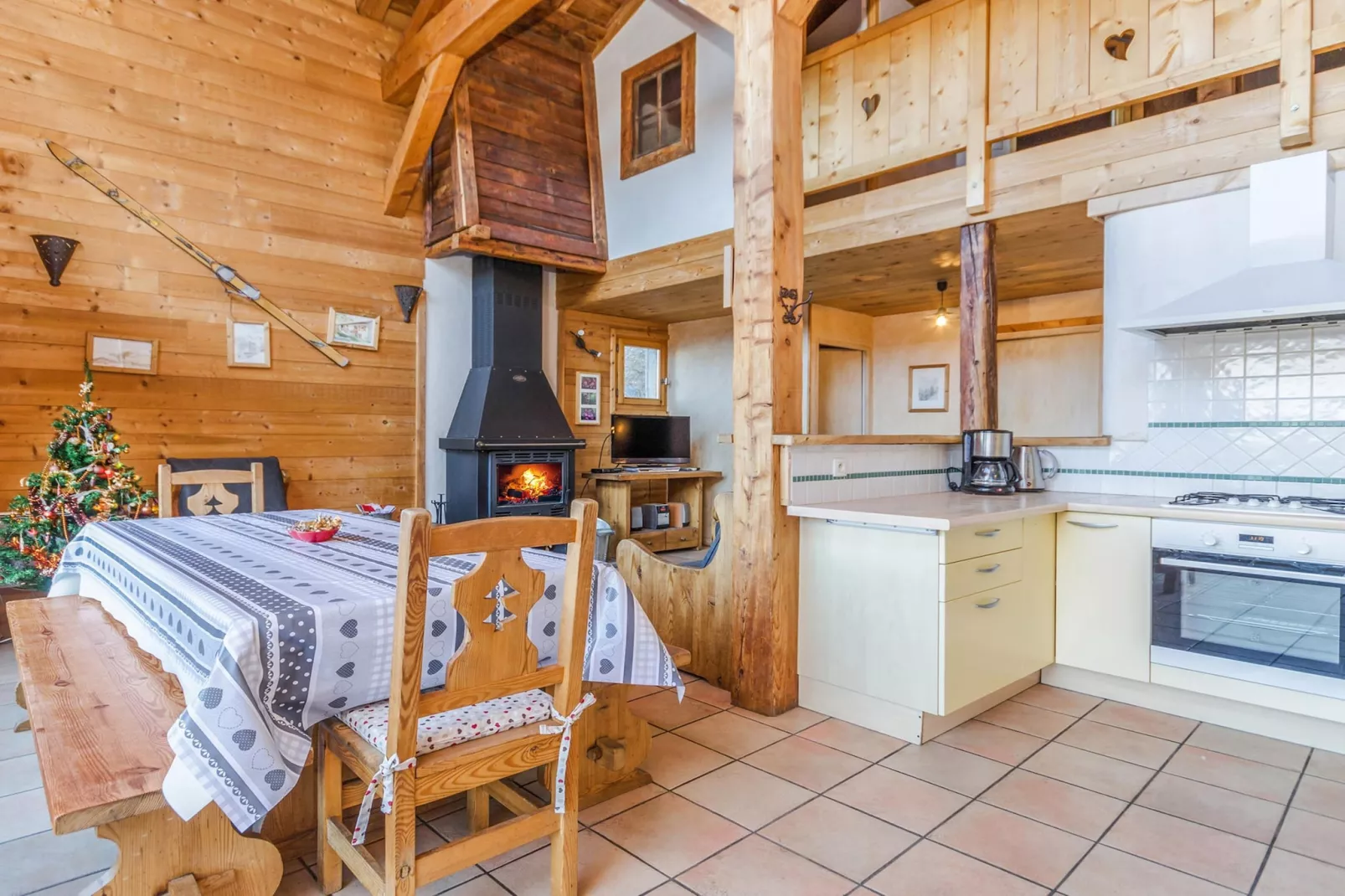 Chalet Piccola Pietra-Dining room