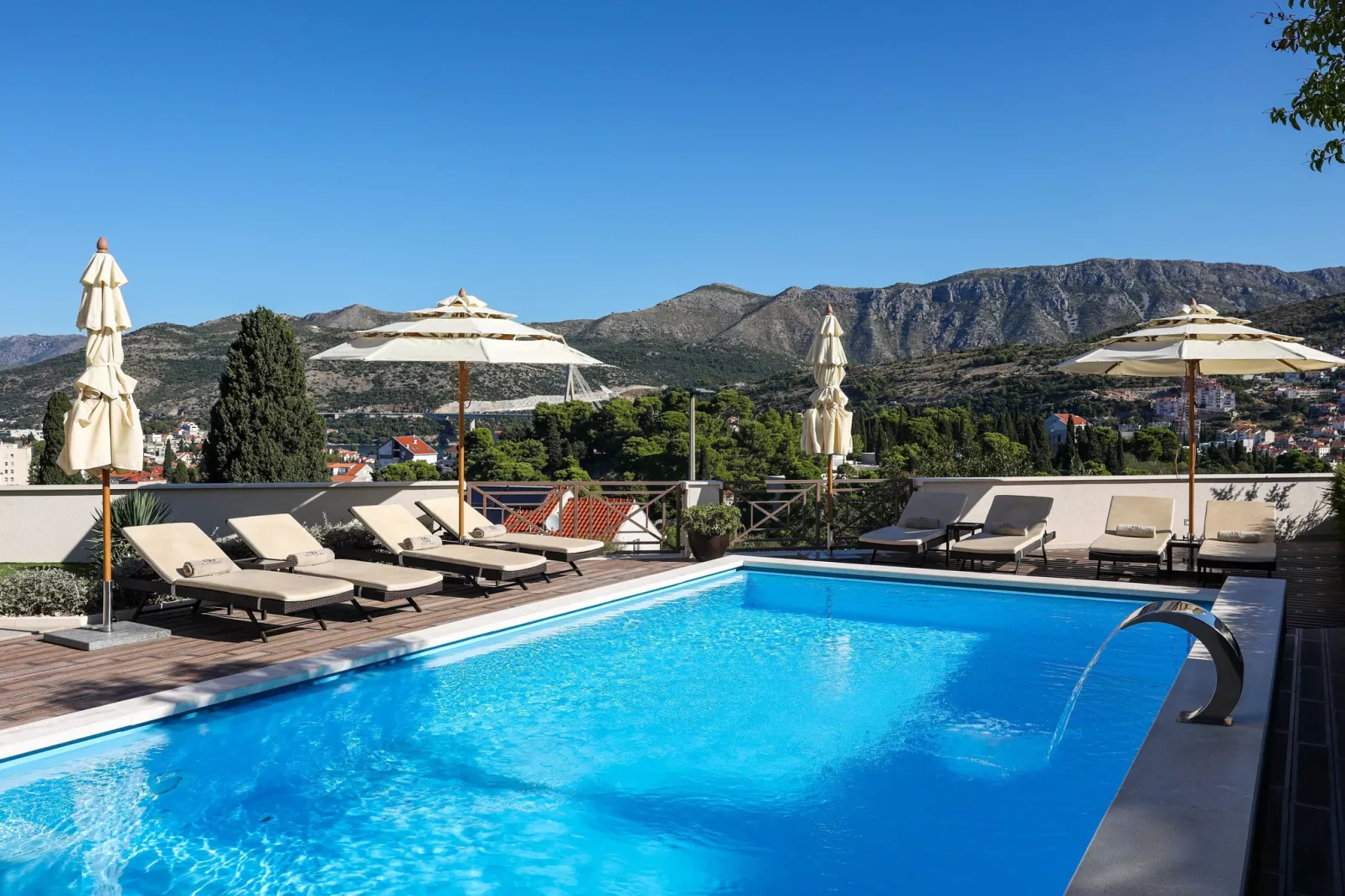 Apartments Villa Peragro - Superior Studio Apartment (PLAVI)-Pool