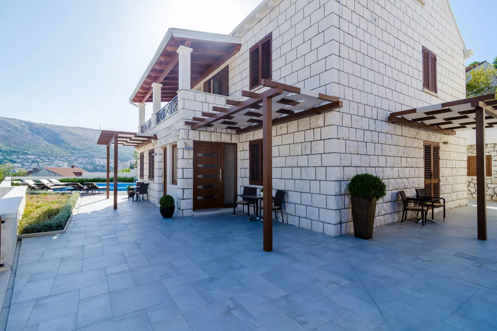 Apartments Villa Peragro - Standard Studio Apartment (CRVENI)-Outdoor